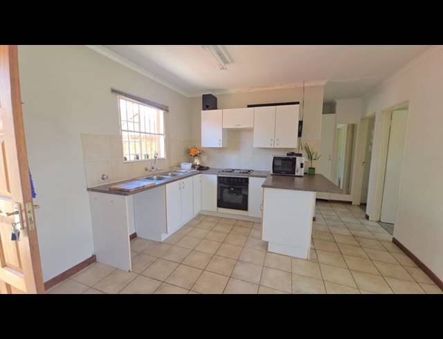 2 BEDROOM TOWNHOUSE FOR SALE IN MONTANA
